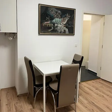 Apartment 4a Simmeriner Hauptstrasse Vienna