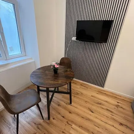 Flat D *