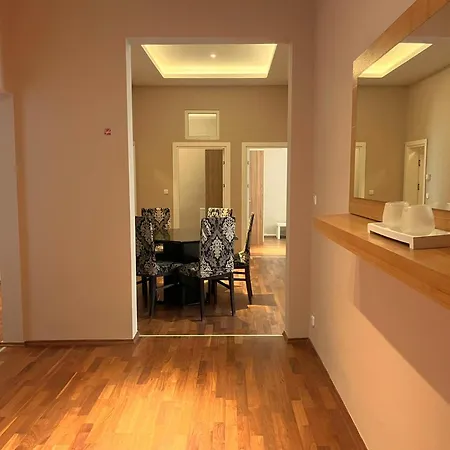 Aurellia Serviced Apartments *