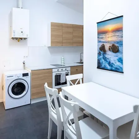 Second District Charming Flat Apartment