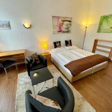 Bei Lugner City Apartment *