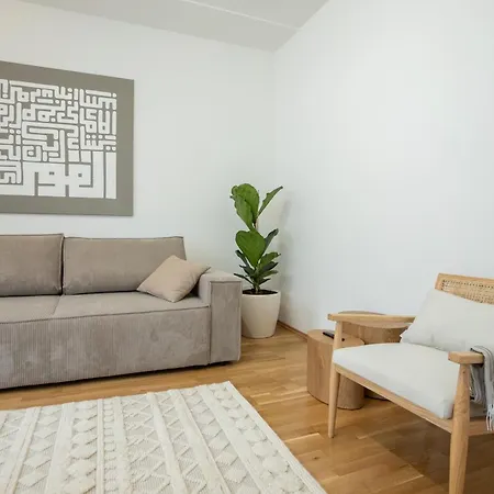 51m2 Pet-friendly In A Location Apartment *