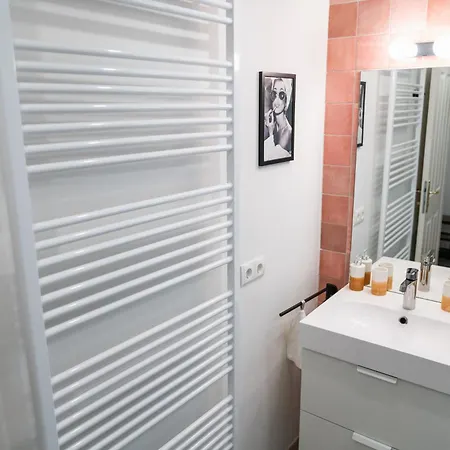 City: Live, Work, Play Apartment Wien