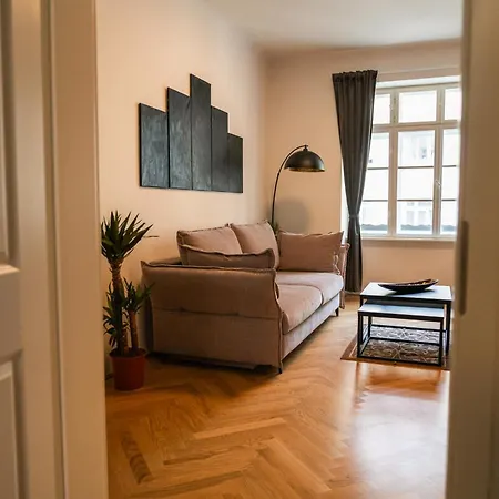 City: Live, Work, Play Apartment Wien
