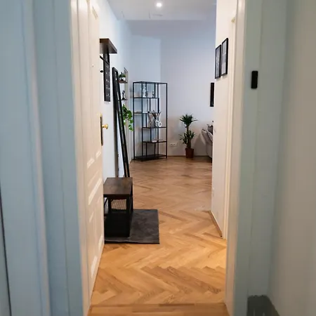 City: Live, Work, Play Apartment Vienna