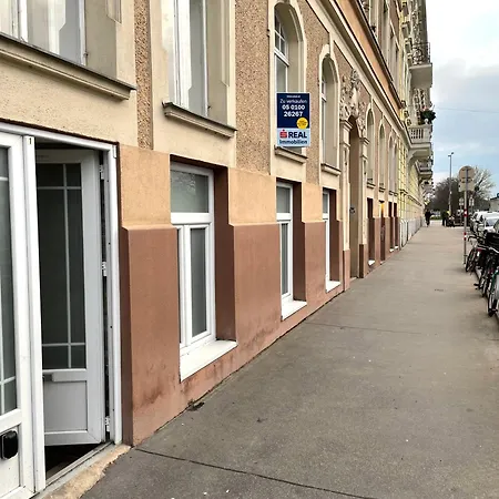 Bahira Schoenbrunn * Wien