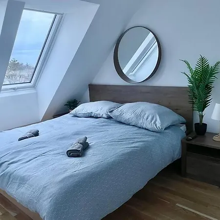 Modern Rooftop With Free Parking *