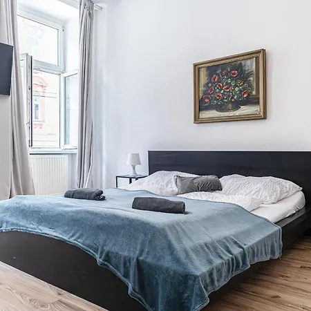 Budget Well Connected To The Whole Apartment