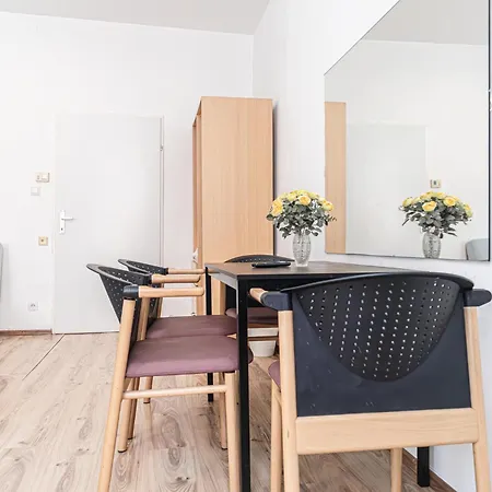 Apartment Budget Well Connected To The Whole Vienna