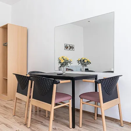 Budget Well Connected To The Whole Apartment