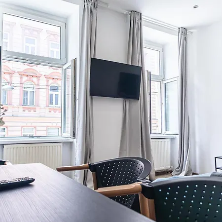 Apartment Budget Well Connected To The Whole Vienna