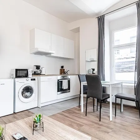 Westbahnhof Kingbed 1br With Ensuite Washer * Vienna