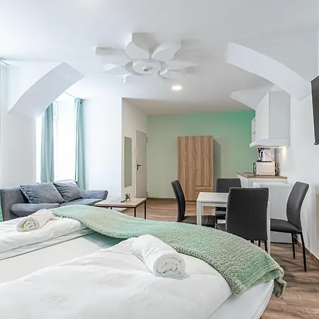 Westbahnhof - Kingbed With Ensuite Washer Apartment Vienna