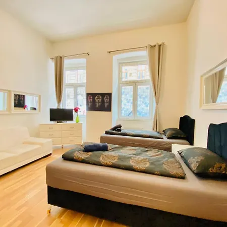 Cozy Studio Lg