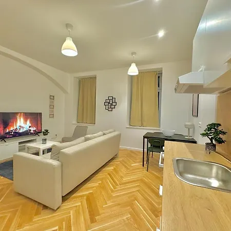 Apartment Ar Living &