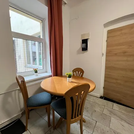 Sweet 1br Apartment, Enkplatz U3 15min To Center Apartment *