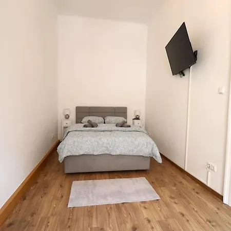 Apartment Default Tabor 57