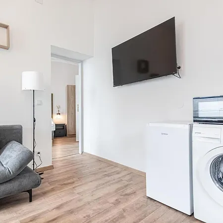 Westbahnhof Kingbed 1br With Ensuite Washer