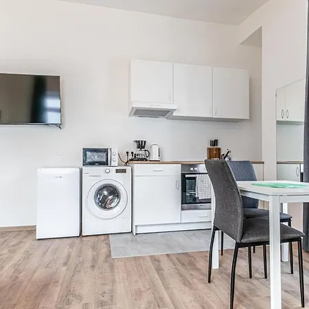 Westbahnhof Kingbed 1br With Ensuite Washer Apartamento Viena