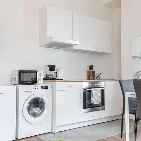 Westbahnhof Kingbed 1br With Ensuite Washer Apartamento *
