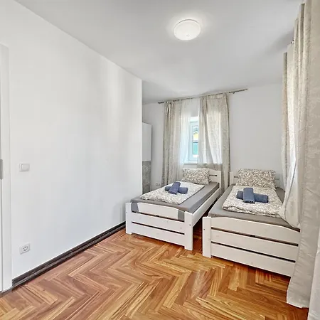 Villa Luxurious In A Quiet Area In
