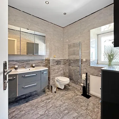 Luxurious In A Quiet Area In