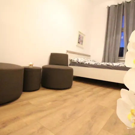 Spacious In Liesing Area Lv6 *