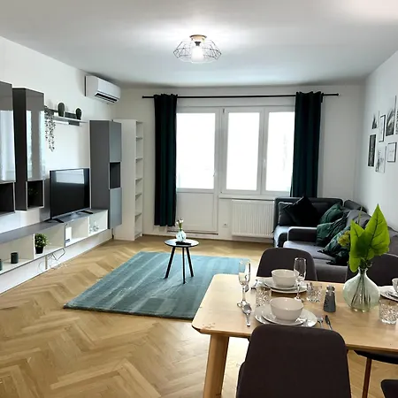 Green Prater Apartment