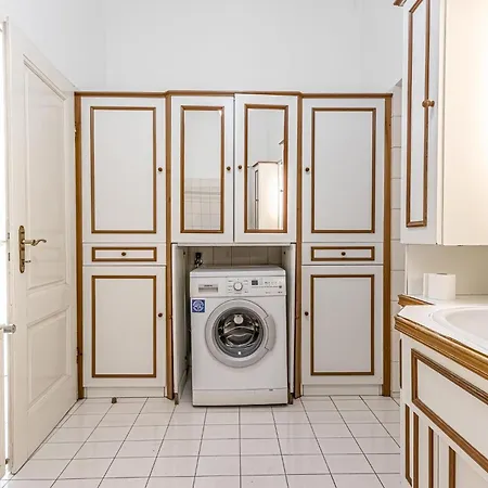 Friendly 4br Shared Apt- Near Downtown * Вена