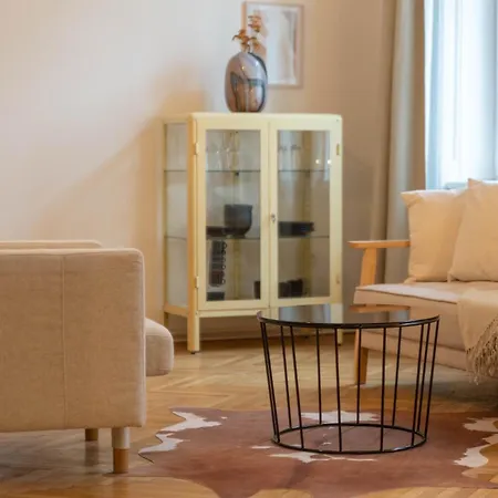 Felizitas I Levestate Apartment