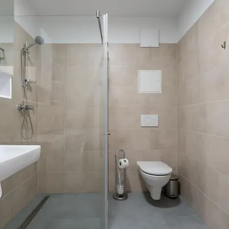 Διαμέρισμα Sunny 1br With Balcony By Hm Βιέννη