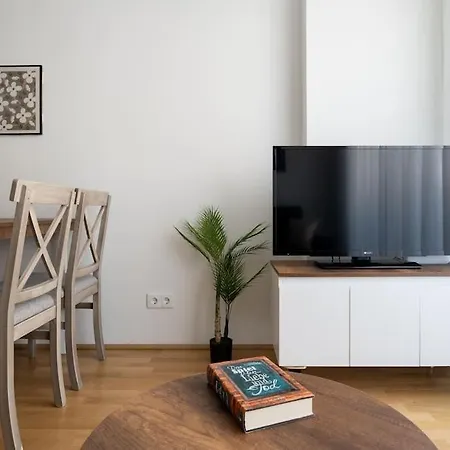 Cute 1br Hideaway & Quick By Hm Apartment *