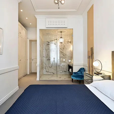 6 * Vienna