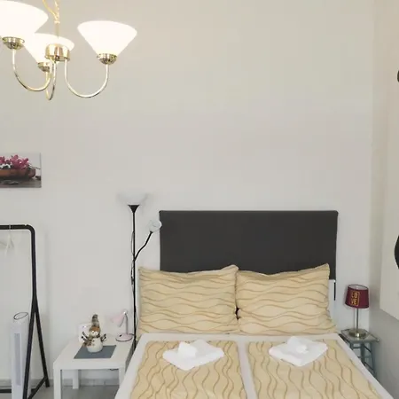In A Viennese Traditional Building, Location Apartment *