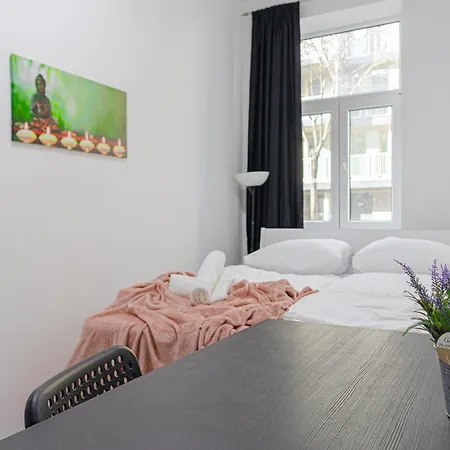 Affordable 5-br Shared / Enkplatz U3 Getaway