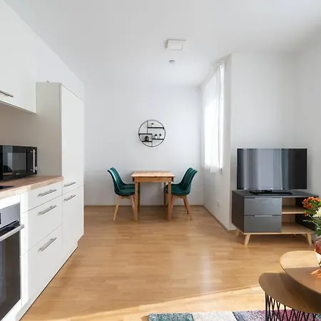 Apartment Hm • Sleek 1br With Balcony Vienna