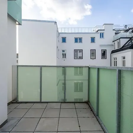Apartment Hm • Modern 1br Apt With Balcony