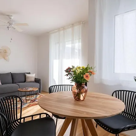 Hm • Modern 1br Apt With Balcony Apartment