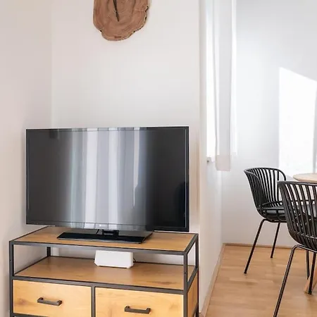 Appartamento Hm • Modern 1br Apt With Balcony Vienna