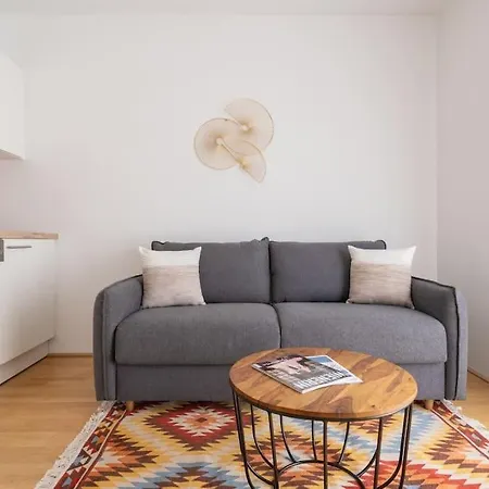 Hm • Modern 1br Apt With Balcony Appartamento Vienna