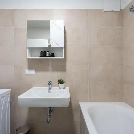 Quiet 1br Oasis, Fast Path By Hm Apartment