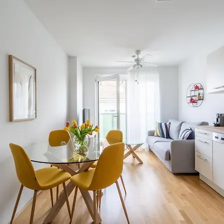 Quiet 1br Oasis, Fast Path By Hm