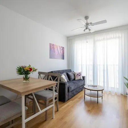 Stylish 1br Escape, Quick By Hm Apartment *