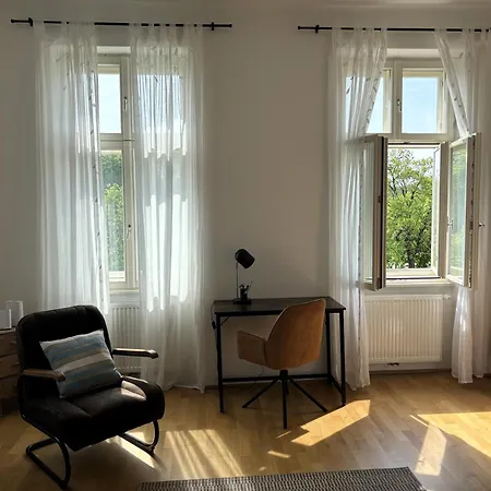 Casa Nostra - Moderne Lichtdurchflutete Am Augarten Apartment Vienna