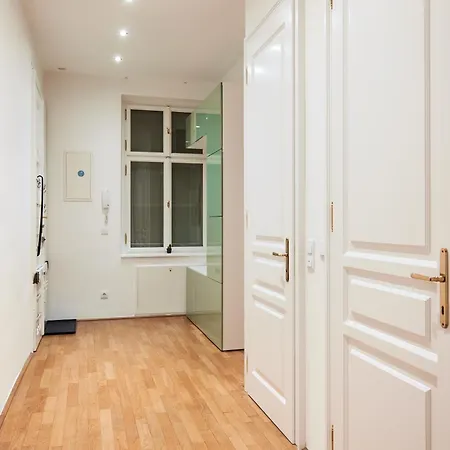 Designer In The Center Apartment Vienna