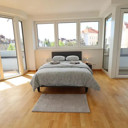 Apartment Wohnflair Mit Balkon T25 *