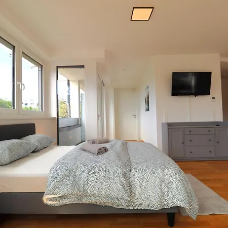 Apartment Wohnflair Mit Balkon T25 *