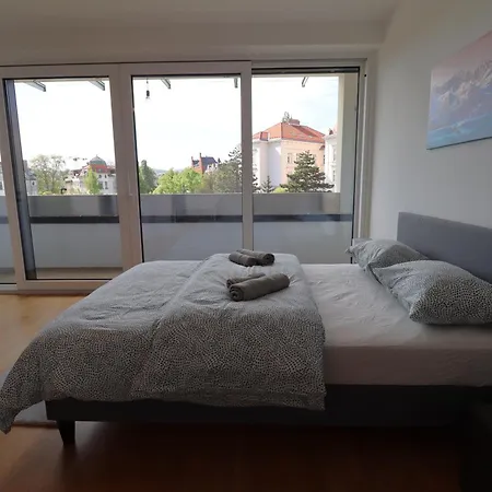 Wohnflair Mit Balkon T25 Vienna