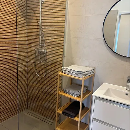 Traumhafte Fuer 3, Grosszuegig, Walk In Dusche Apartment *