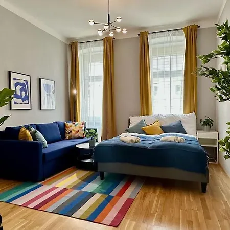 Daire 5 Bedroom I Winter Garden I Near Metro